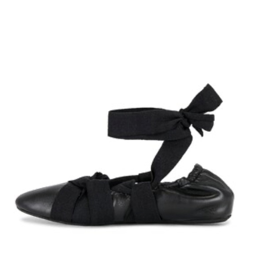 Free People Women’s Cece Wrap Ballet Flat in Black - Size 7